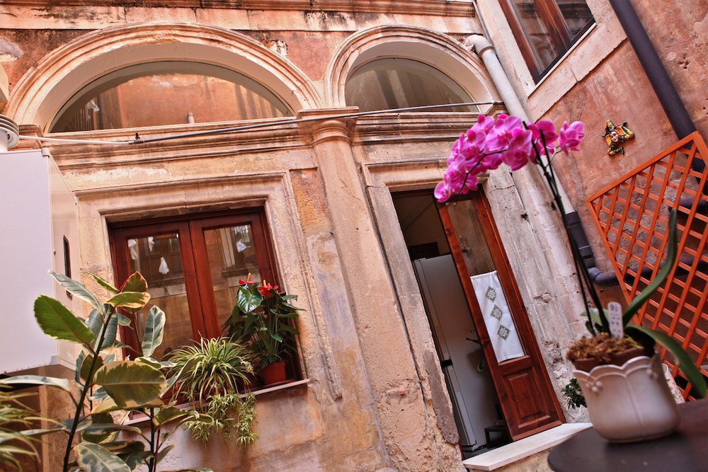 Al Duomo Inn B B 6/33