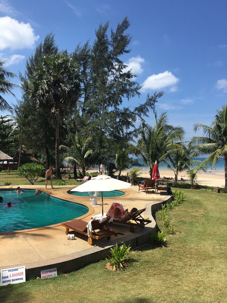 Good Days Lanta Chalet Resort 11/62