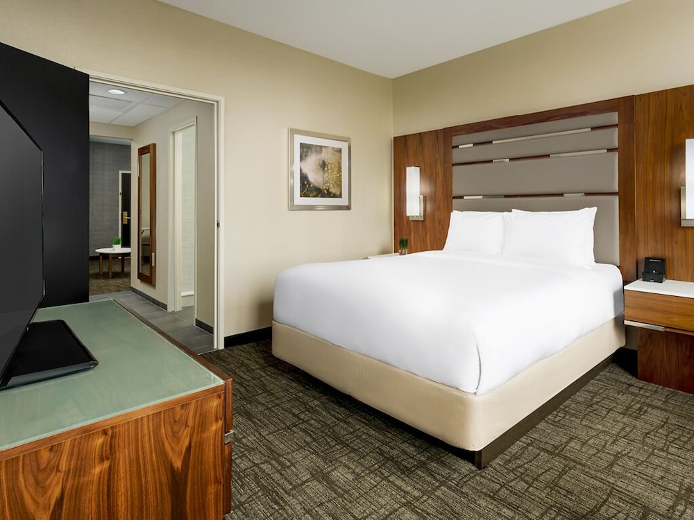 Deluxe, King Bed, Casino Tower