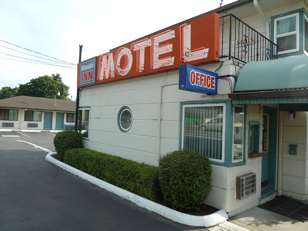 Milwaukie Inn Portland South 3/55