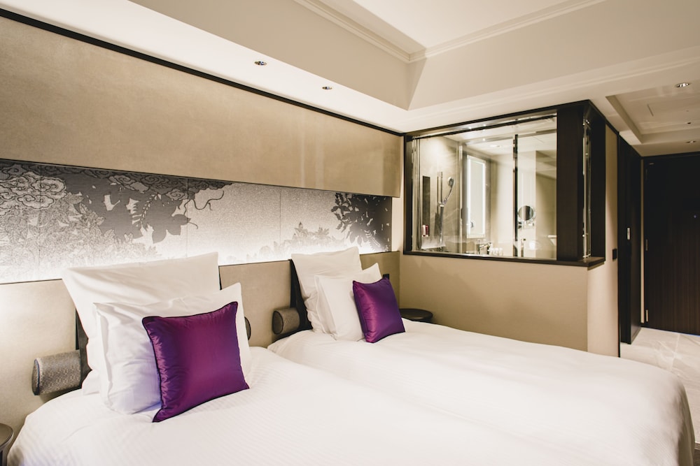 SUPERIOR, TWIN BEDS