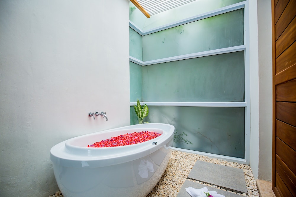 KC Beach Hotel Samui (Ex KC Beach Club & Pool Villas) 110/141