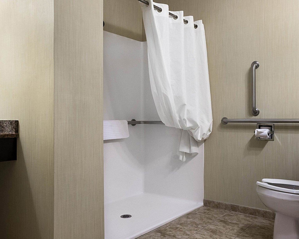 MainStay Suites Bismarck 24/25