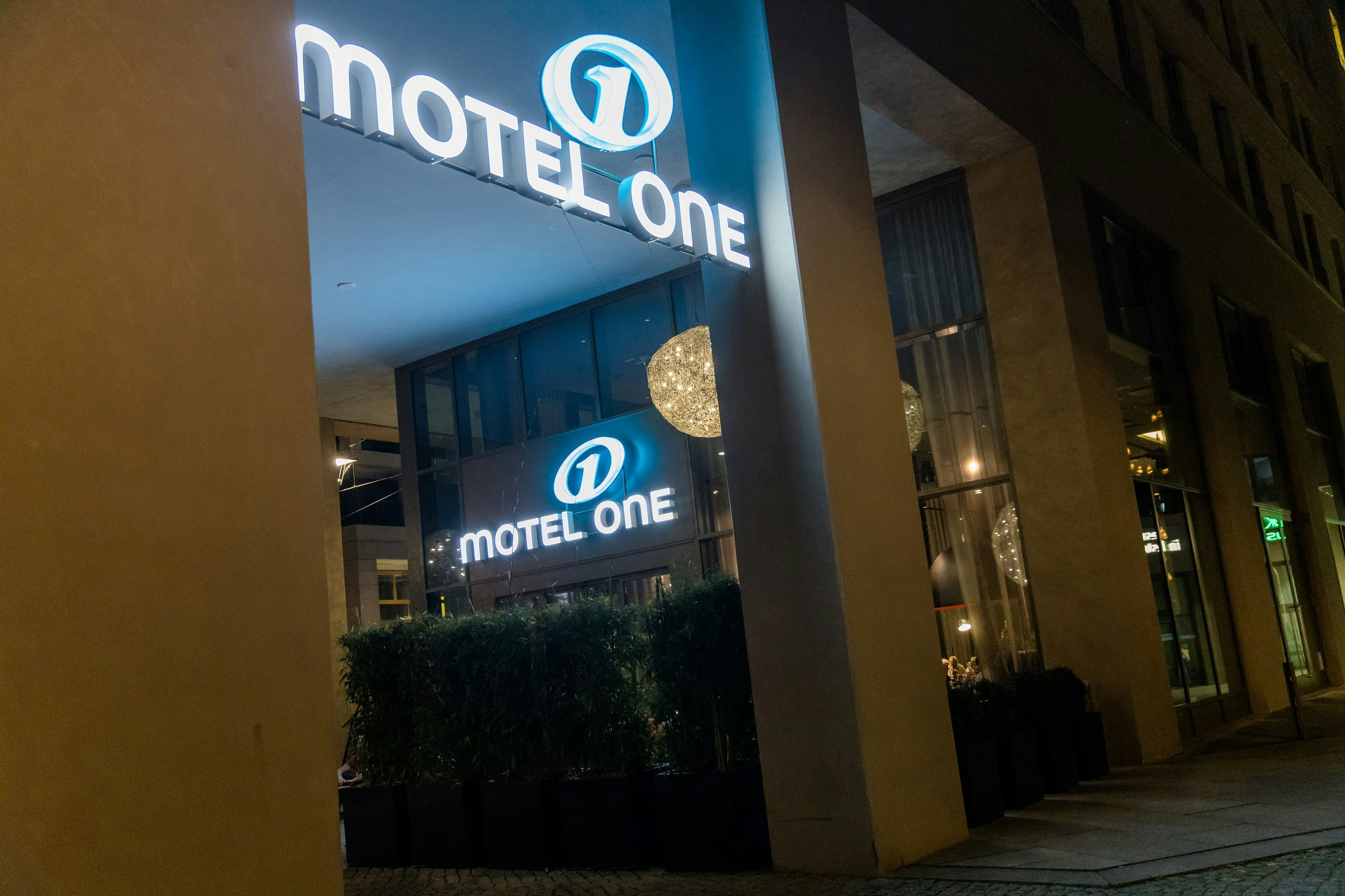 Motel One Dresden Am Zwinger 1/28