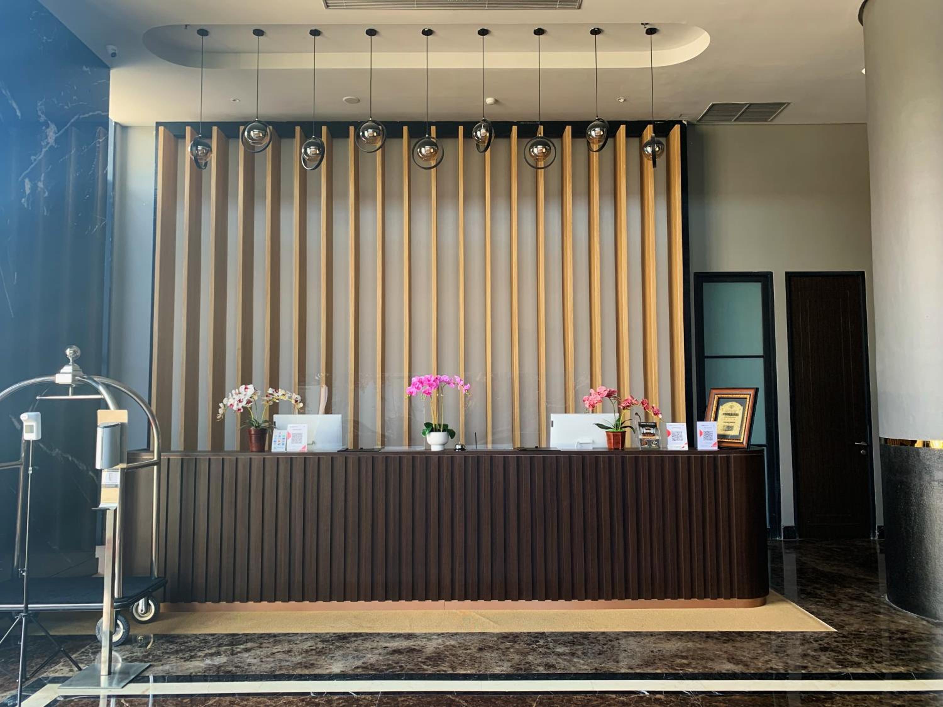 Grand Miami Hotel 5/50