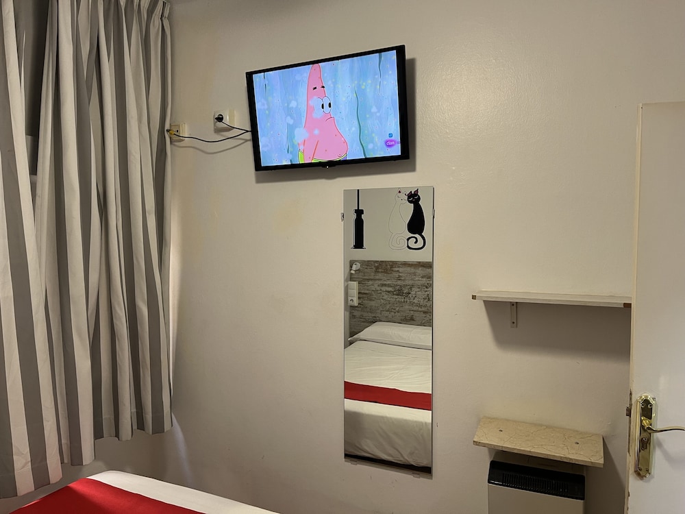 Hostel Almansa 40/50