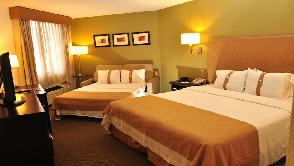 Holiday Inn Tijuana Zona Rio 14/74