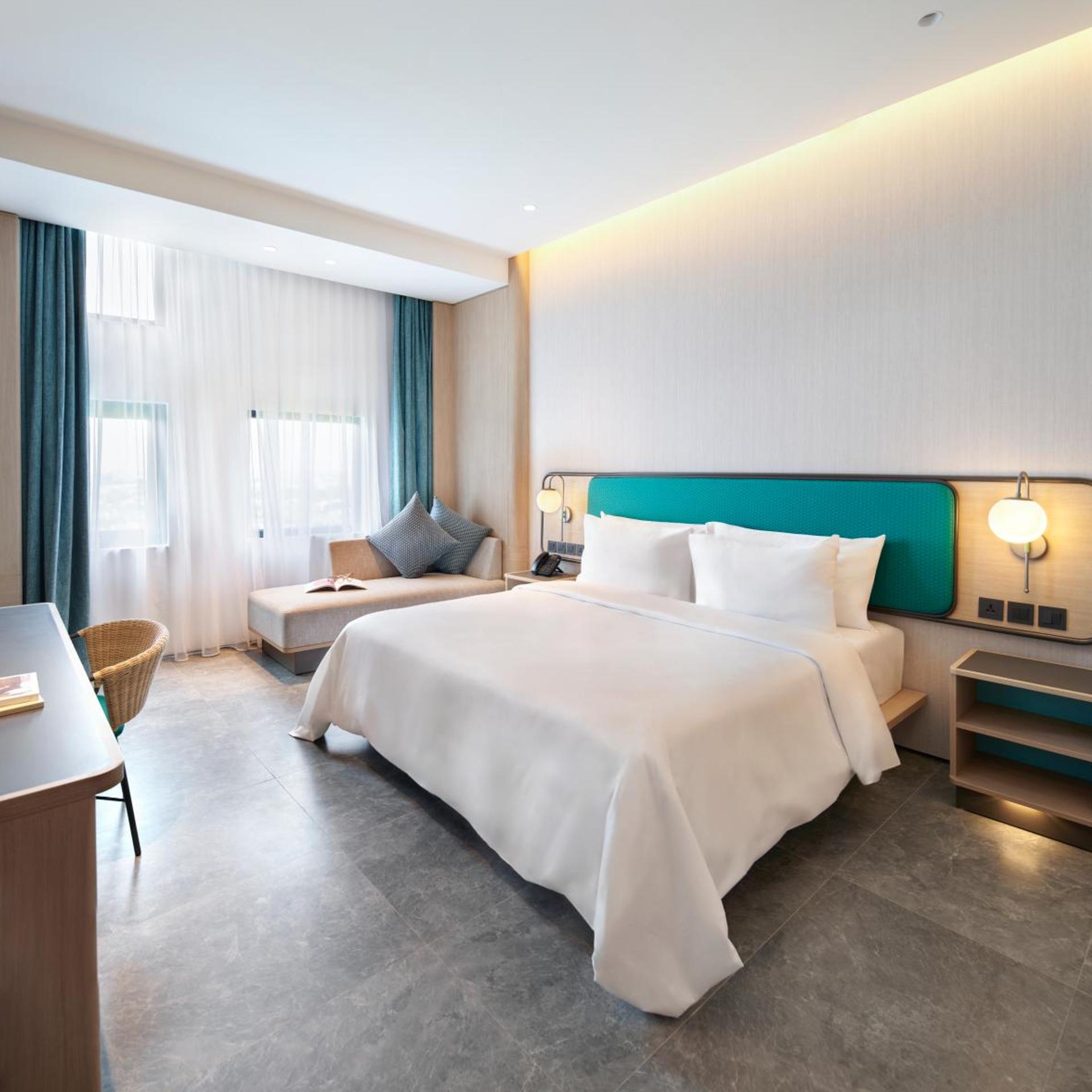 Studio 30, King Bed