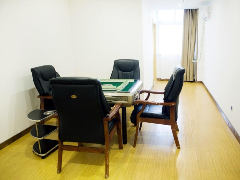 GreenTree Inn Huanggang City Wuxue City Kanjiang Avenue 22/27