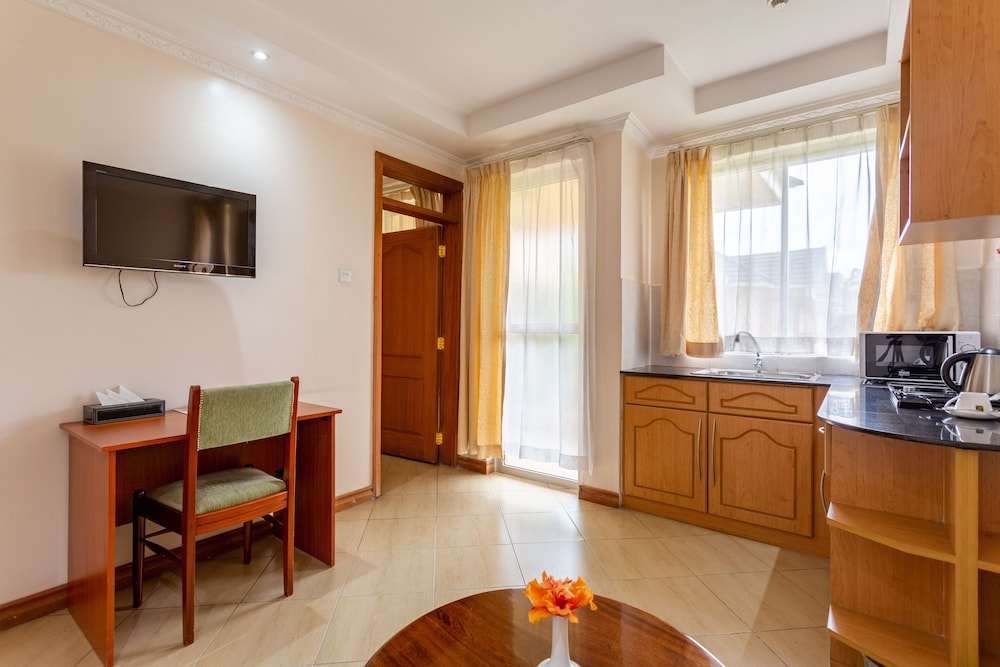 Longview Suites 30/51