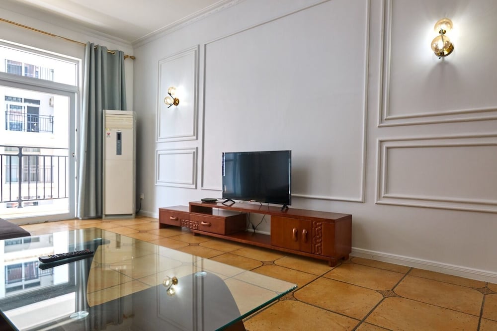 Chateau Towers Hotel Apartment 23/33