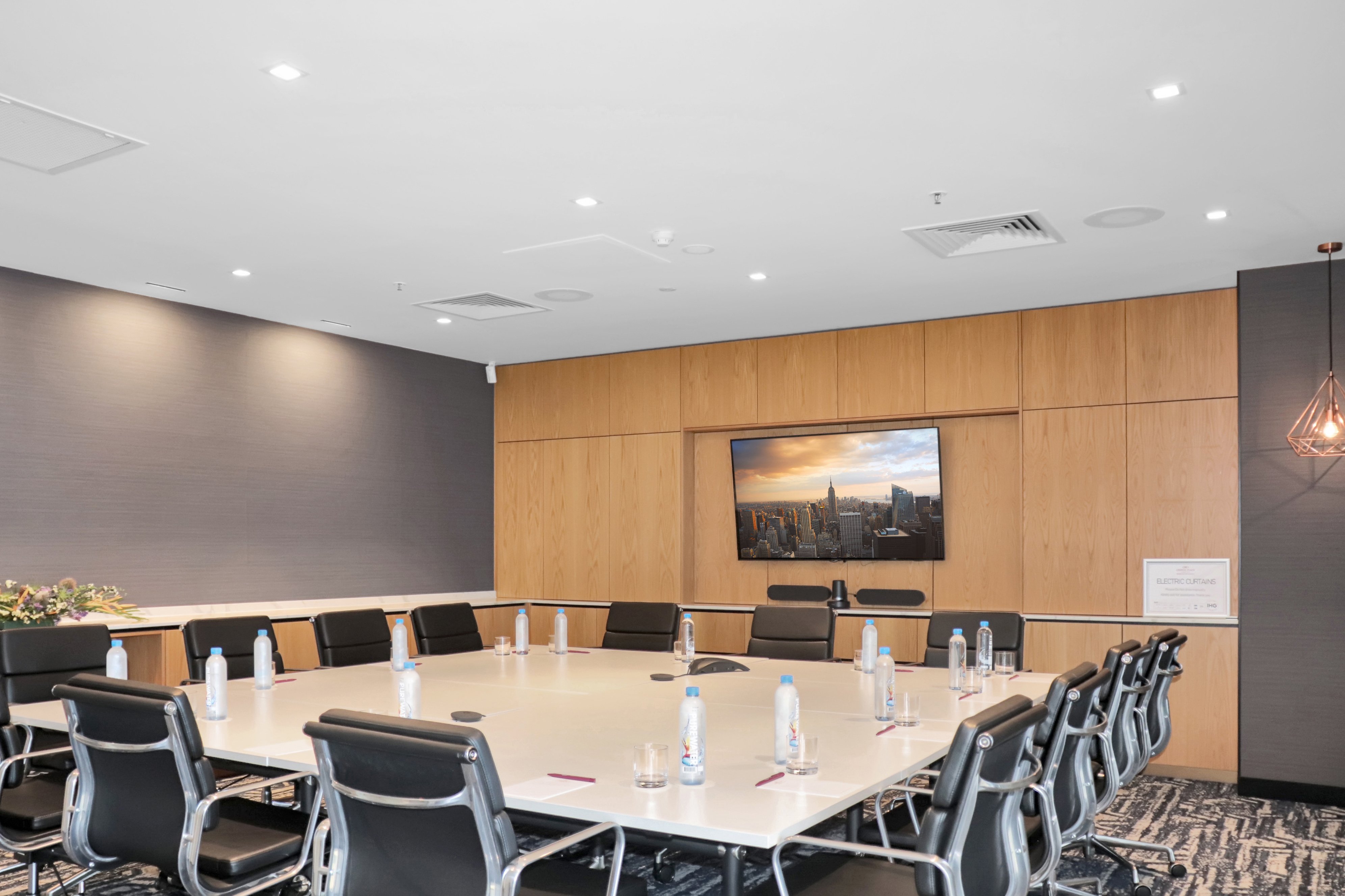 Crowne Plaza Residences Port Moresby 36/50