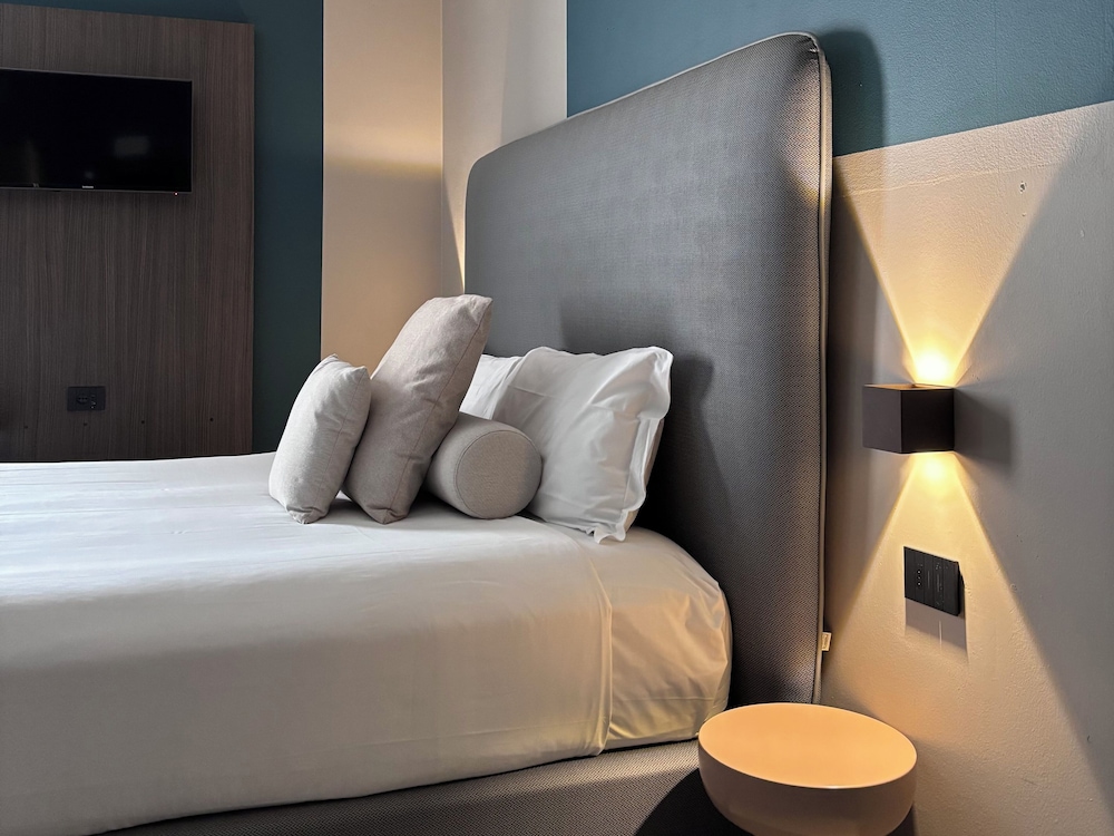 AV Hotel Milano 33/55