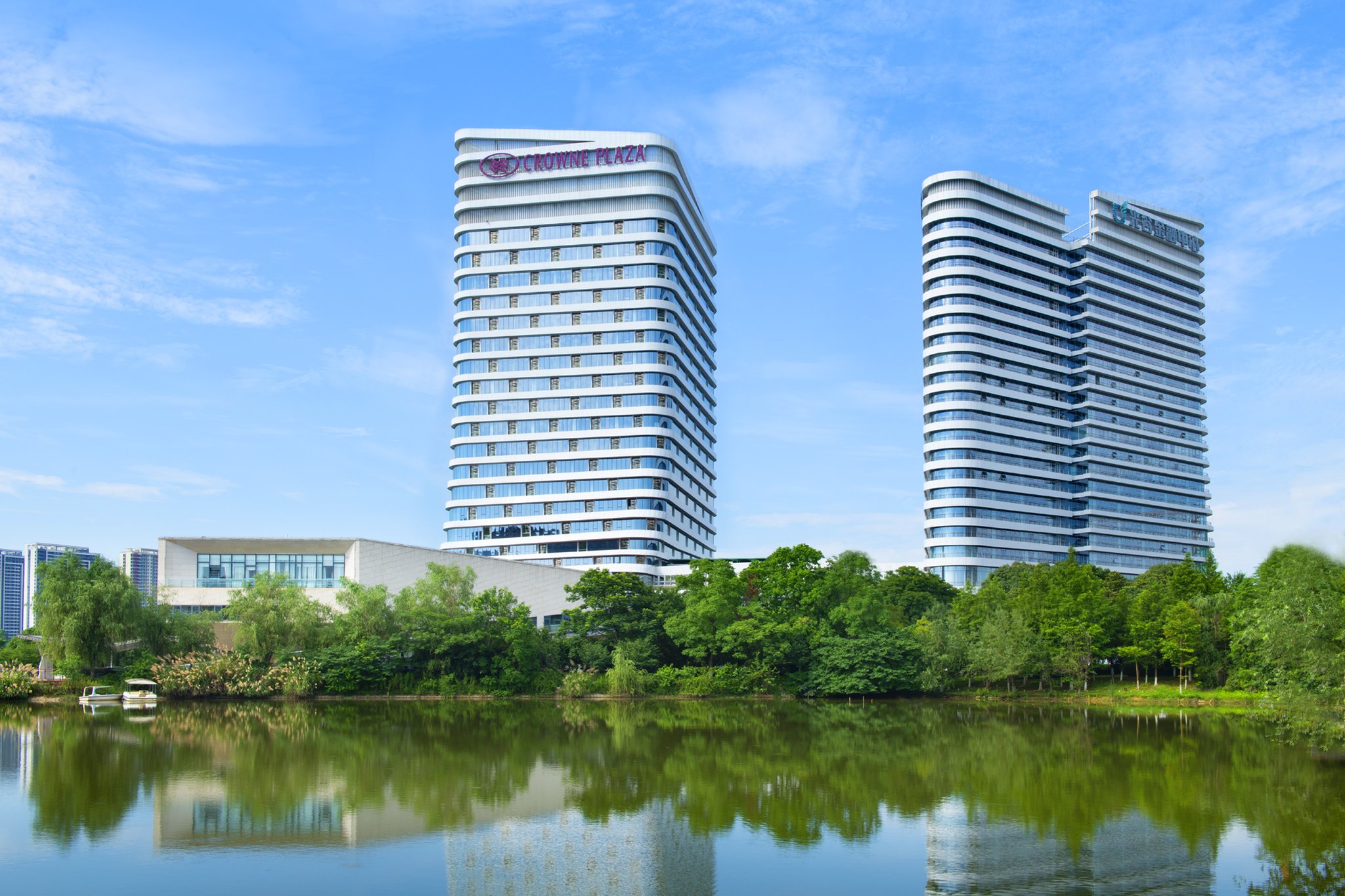 CROWNE PLAZA WUHAN OPTICS VALLEY 68/72