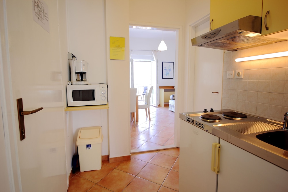 Bacan Serviced Apartments 39/64