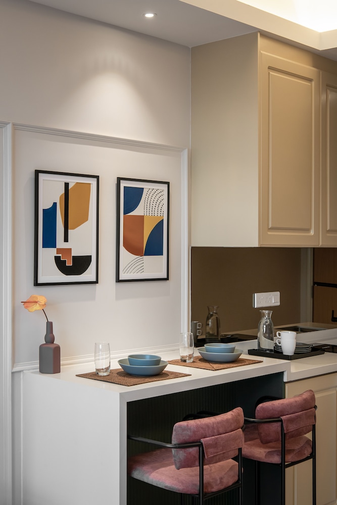 AMI Suites 9/50