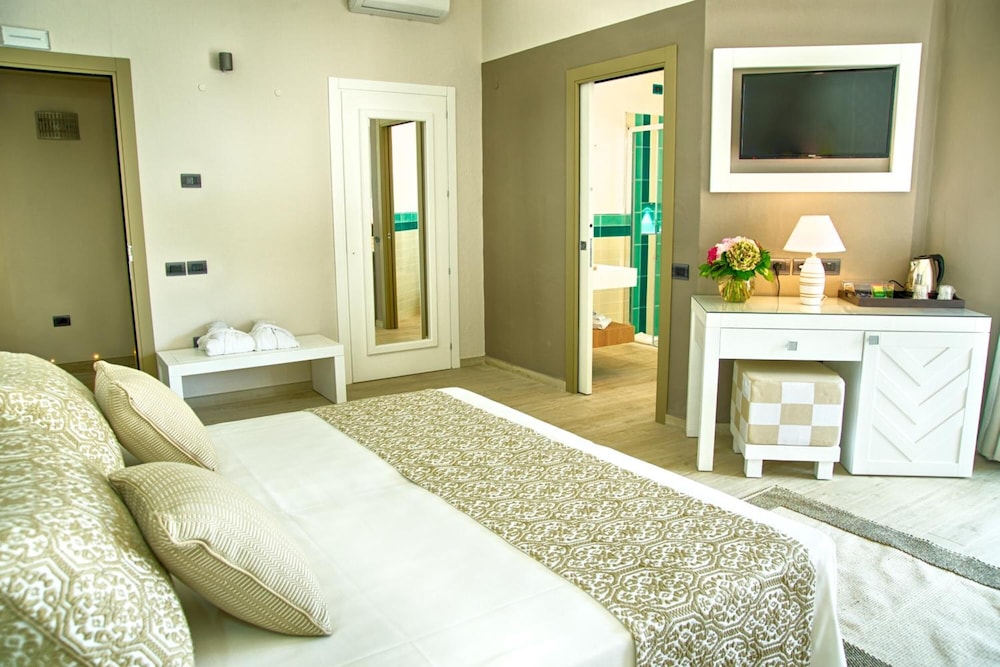 Eliantos Hotel 22/62