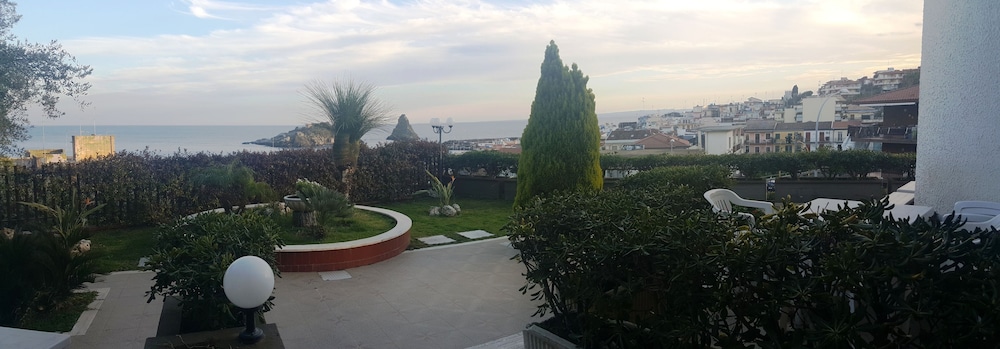 Albergo Lachea 31/41