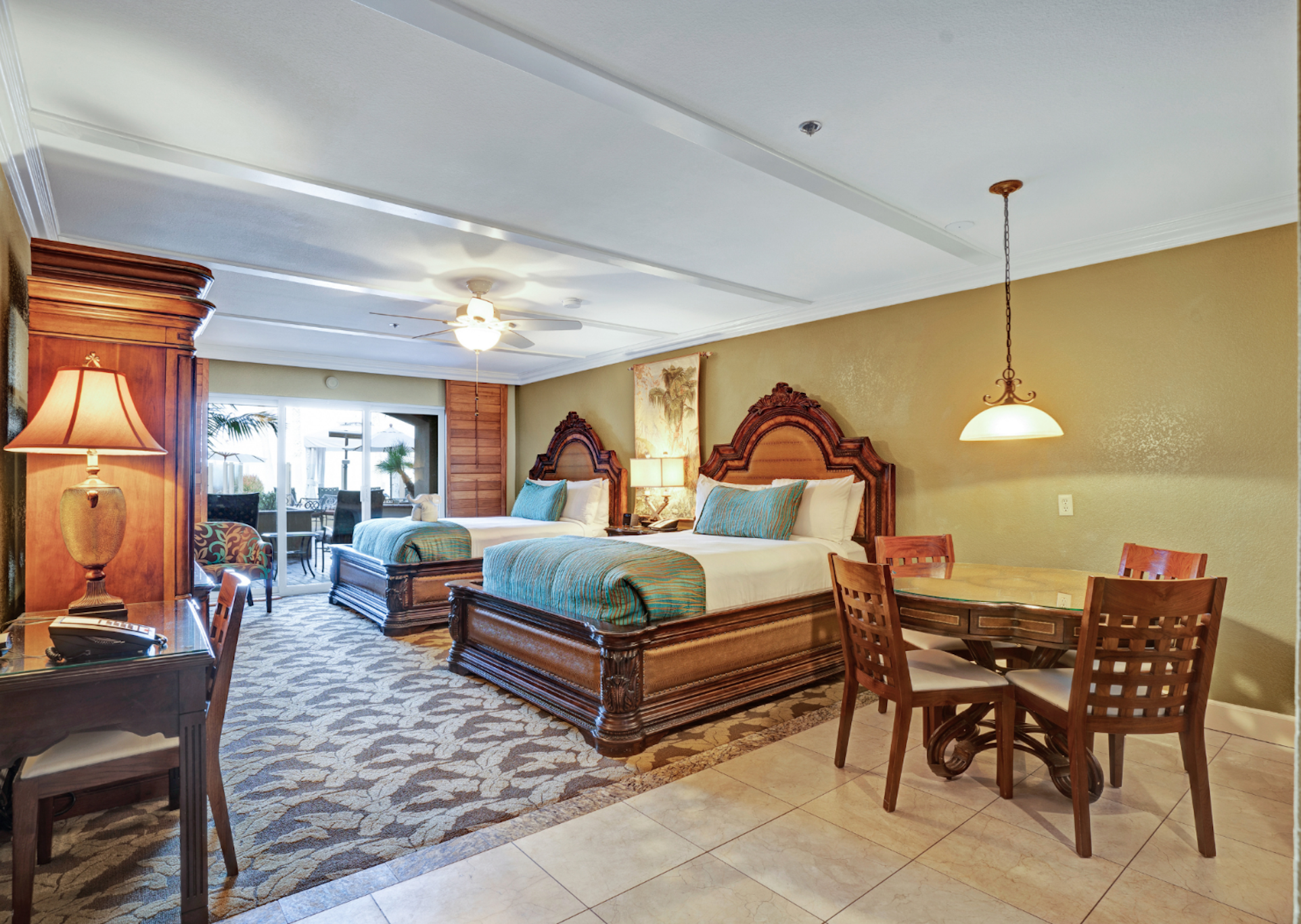 Pacific Terrace Hotel 26/92