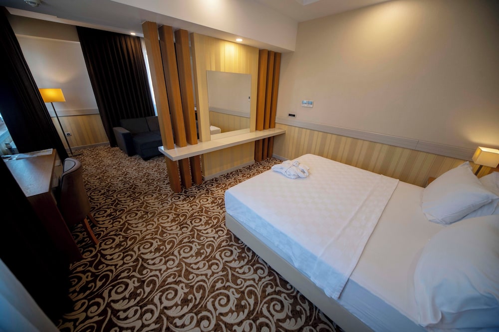 Comfort, Suite, Double Bed, Sofa