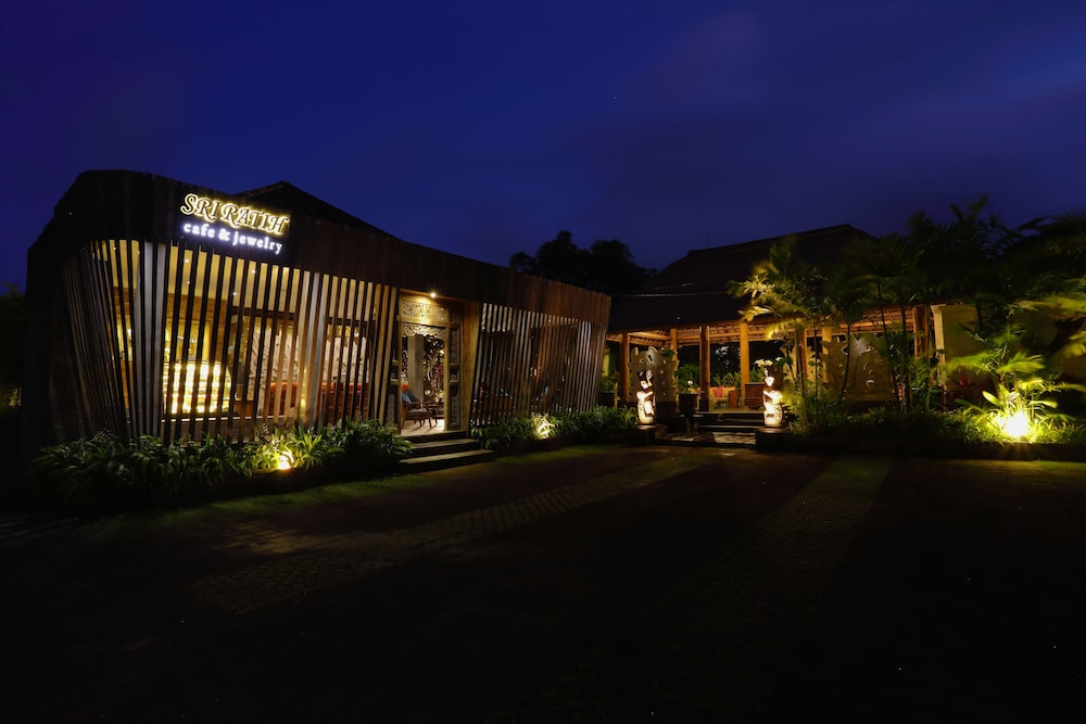 Sri Ratih Cottages 2/50