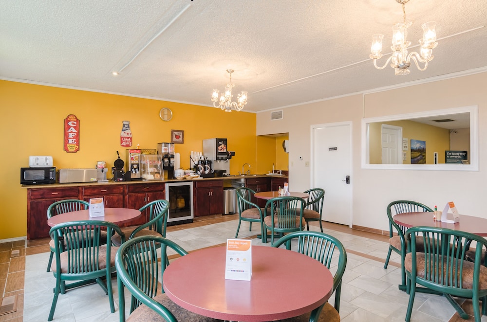 Alamo Inn Suites 45/61
