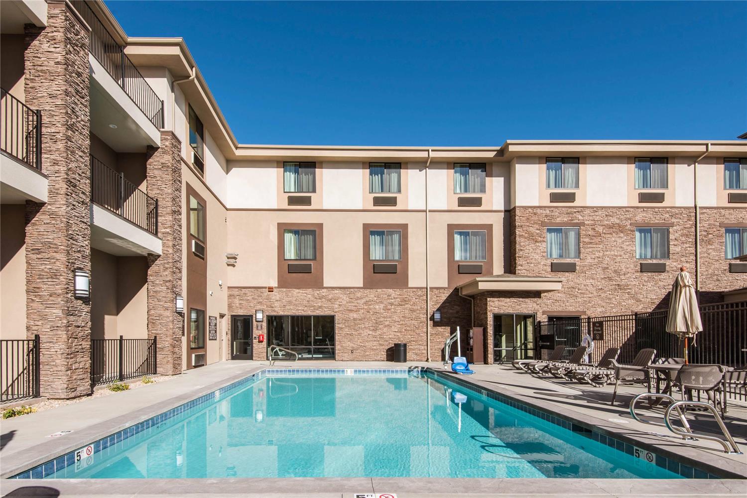 Mainstay Suites Moab Near Arches National Park 19/19