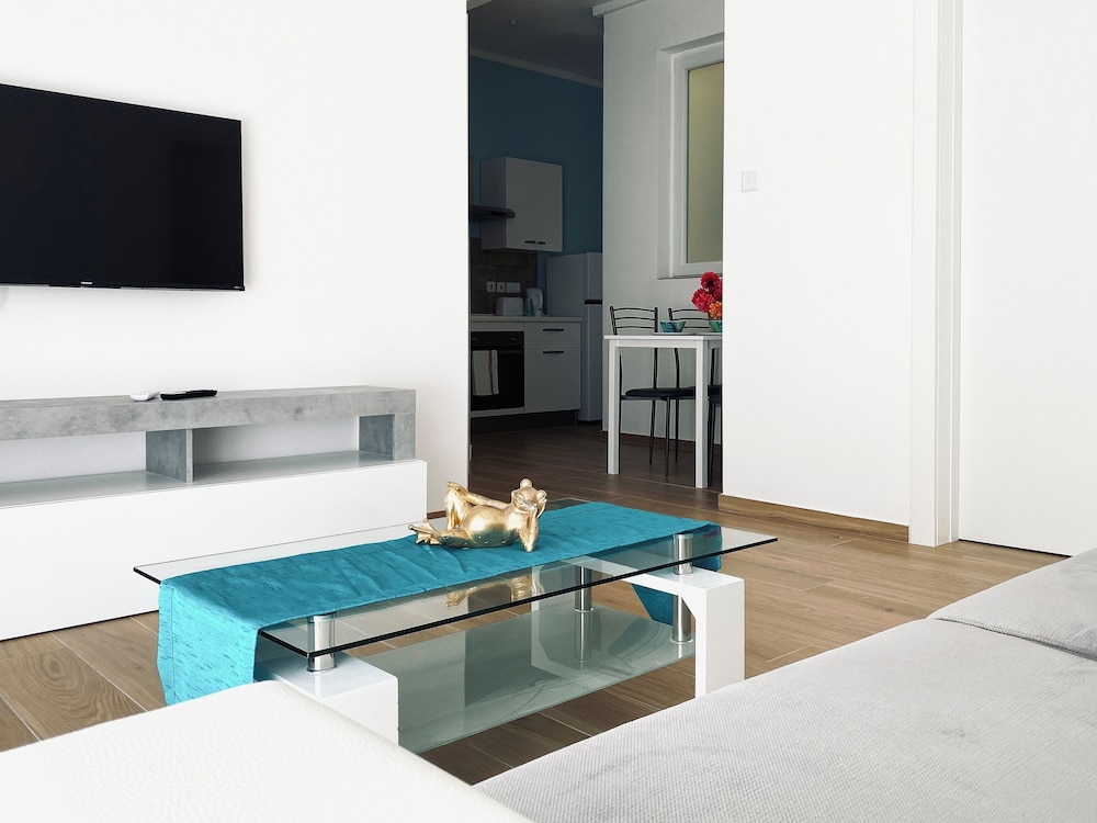 Miami Apartments 23/42