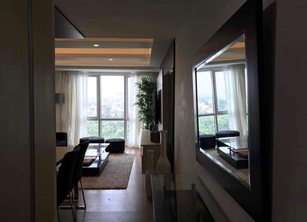 Studio Unit At Abreeza Place 50/50