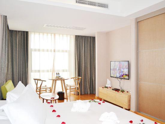 Premium, Queen Bed
