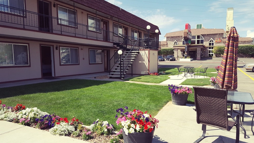 Bristlecone Motel 42/50