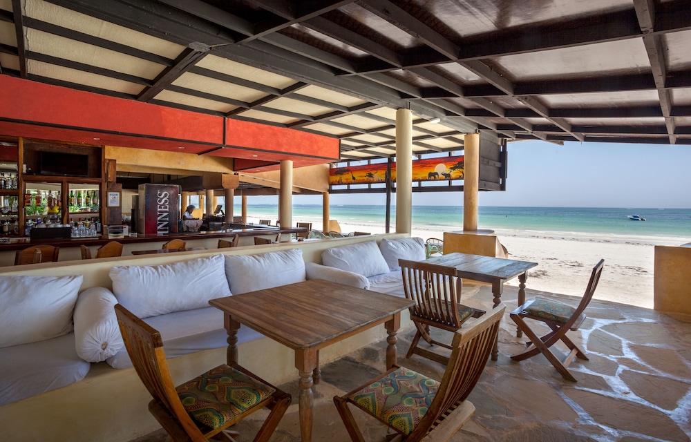Blue Marlin Beach Hotel 35/50