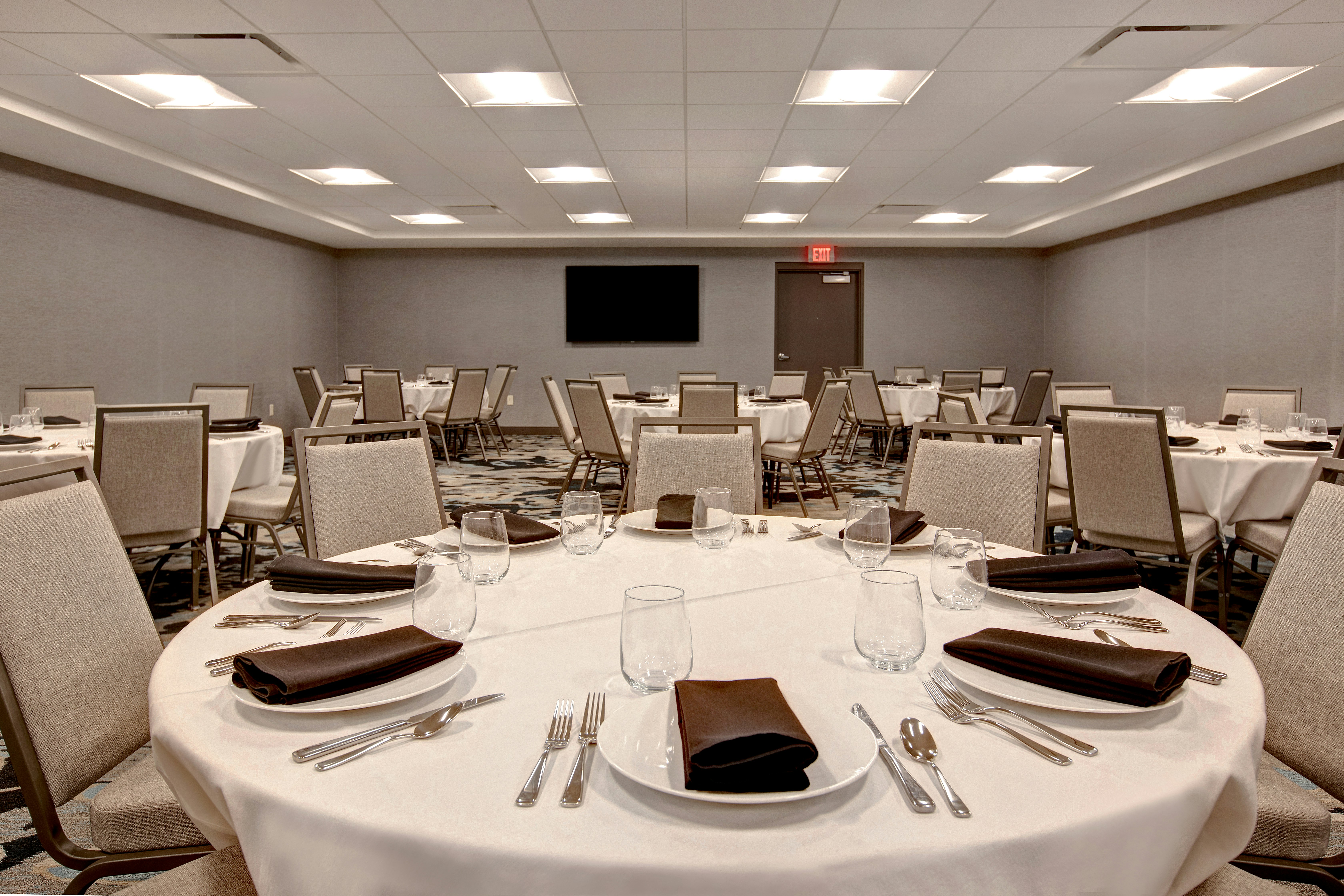 Embassy Suites by Hilton Rockford Riverfront 49/57
