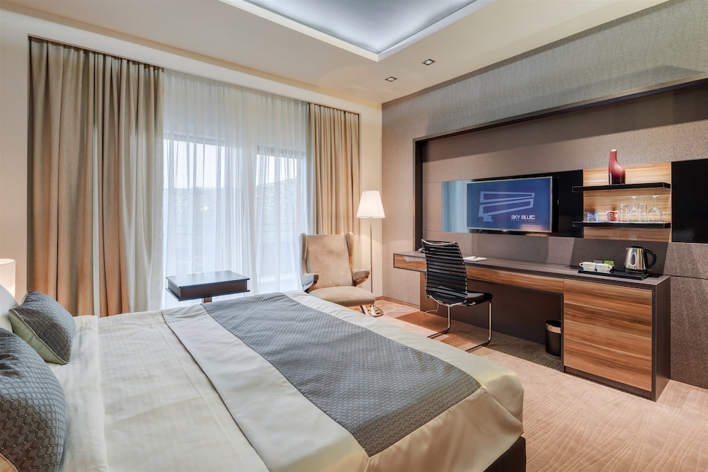 Sky Blue Hotel Spa 13/55