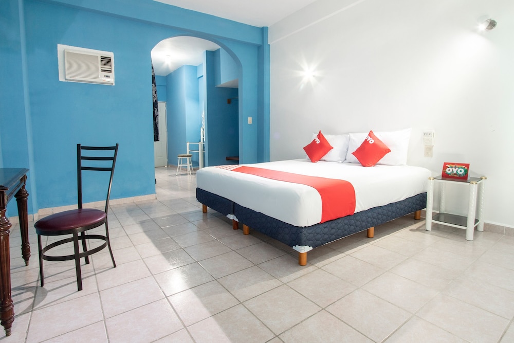 OYO Hotel Estacion 25/42
