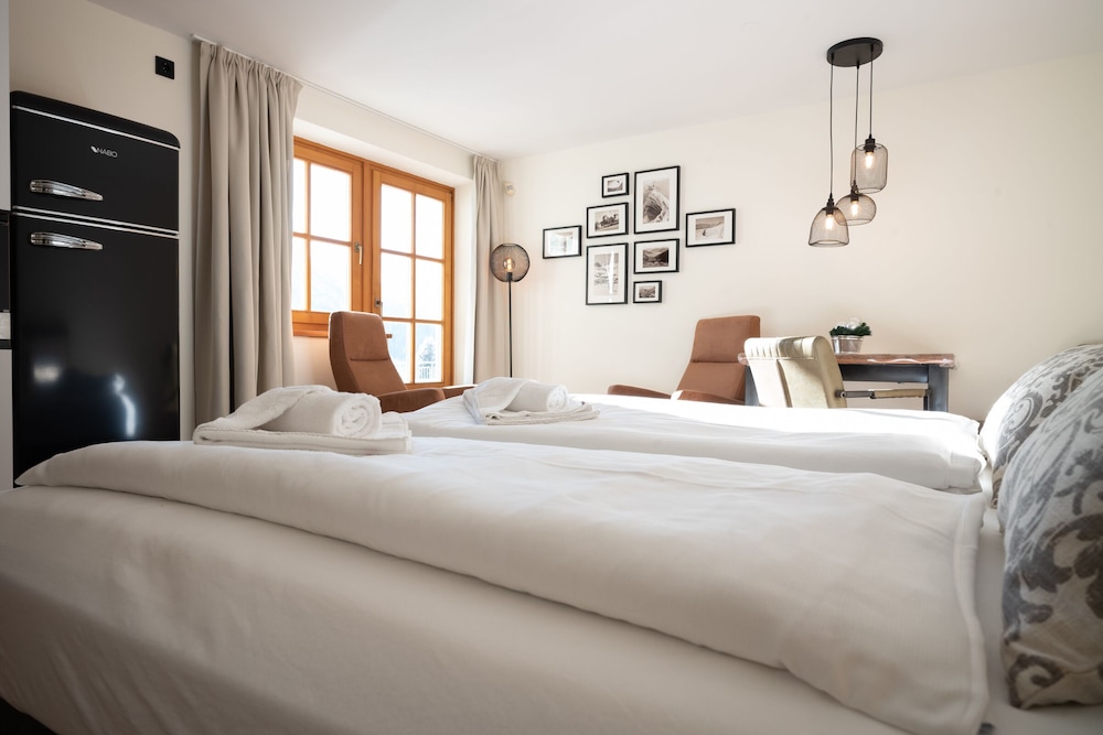 Beach, Superior, Studio, Queen Bed