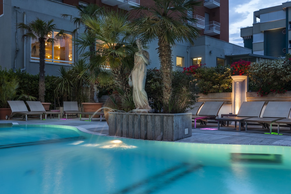 Hotel Feldberg Riccione 43/50