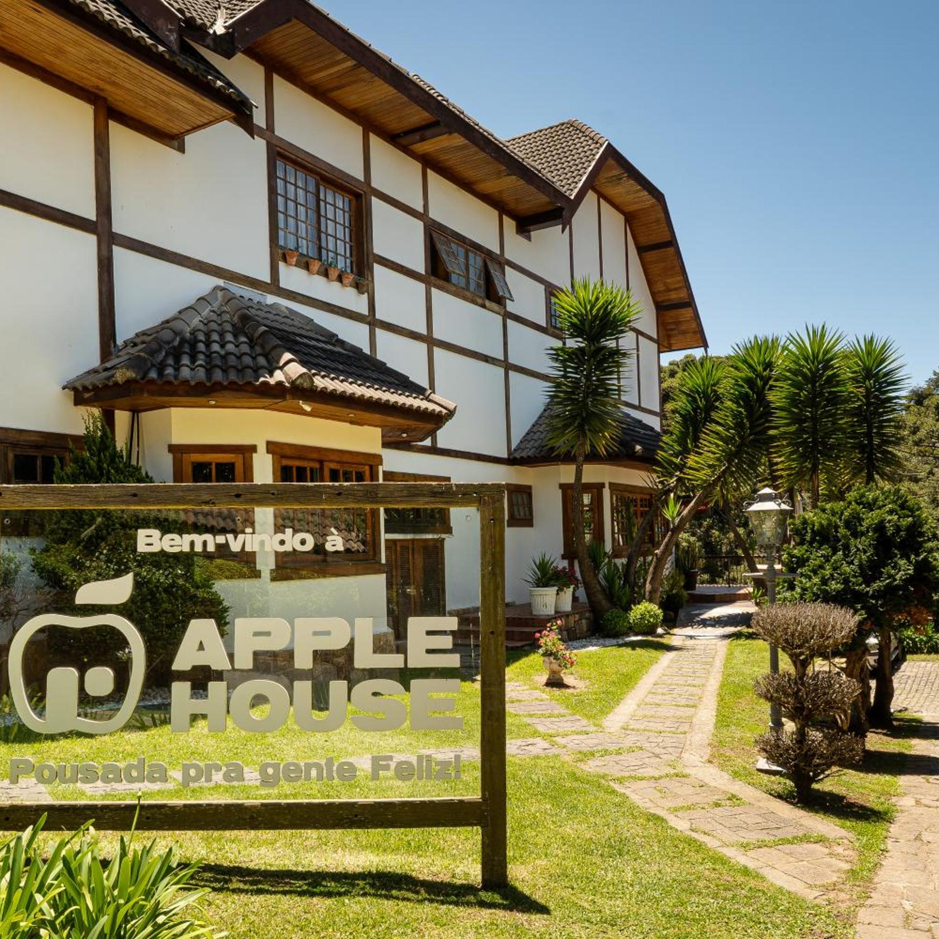 Apple House 37/50