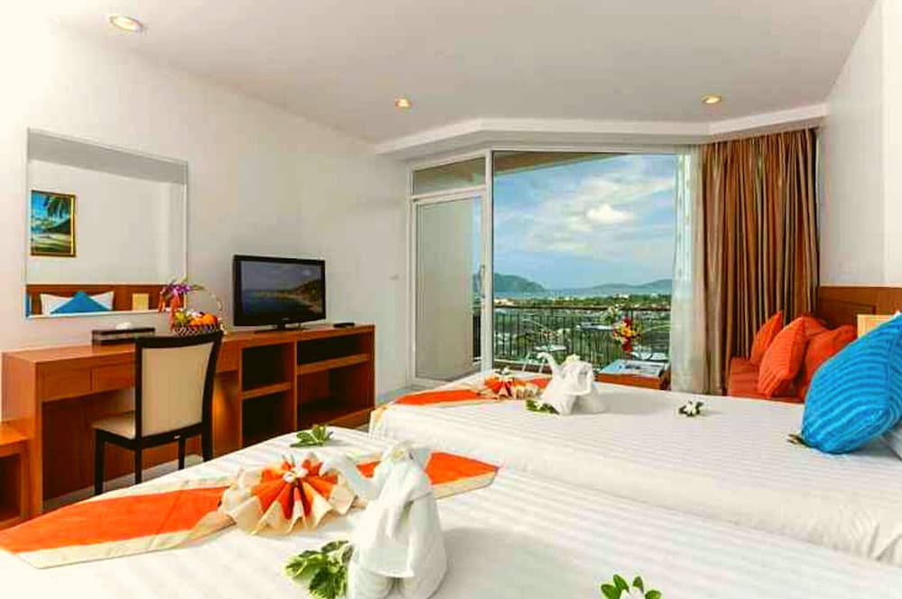 The View Rawada Phuket 18/56