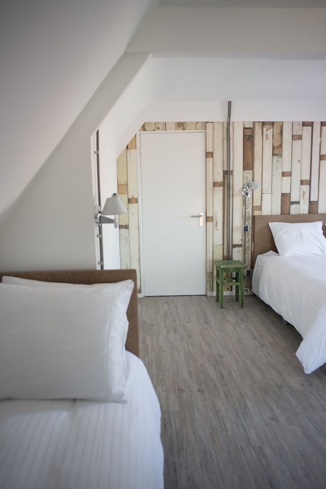Amsterdam Beach Hotel 17/61