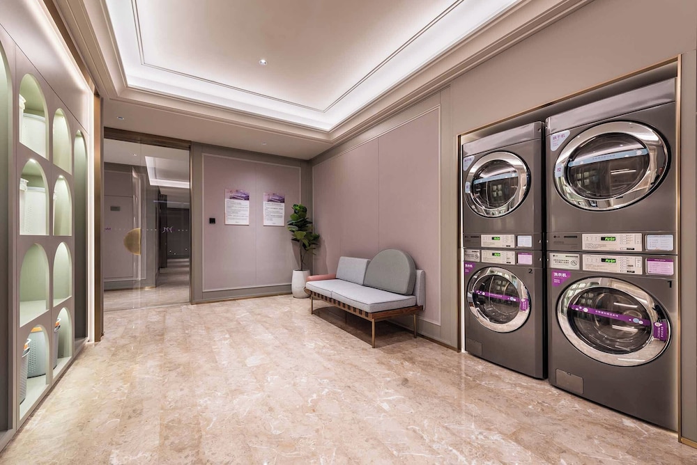 Mercure Nantong Suxitong Riverside 36/42