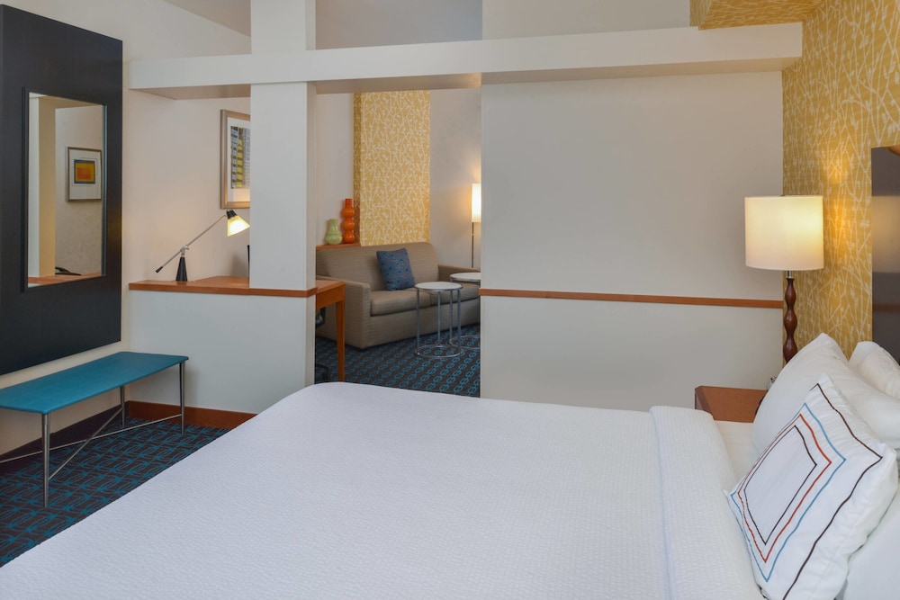 Fairfield Inn & Suites by Marriott Santa Maria 8/31