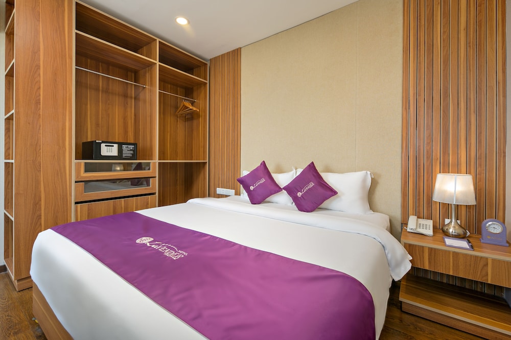 Lavender Riverside Hotel 16/38