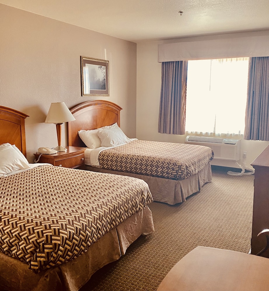 A Riverside Inn Travelodge by Wyndham 9/55
