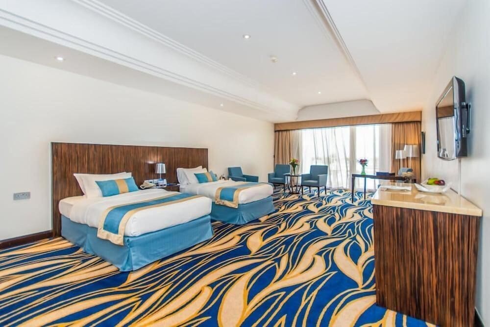 CHALET, TWIN BEDS, SEA VIEW, BALCONY