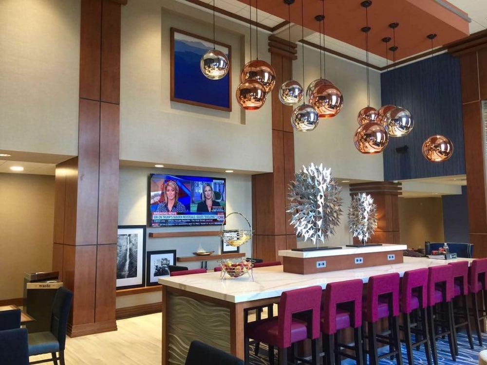 Hampton Inn & Suites Newburgh Stewart Airport 10/39