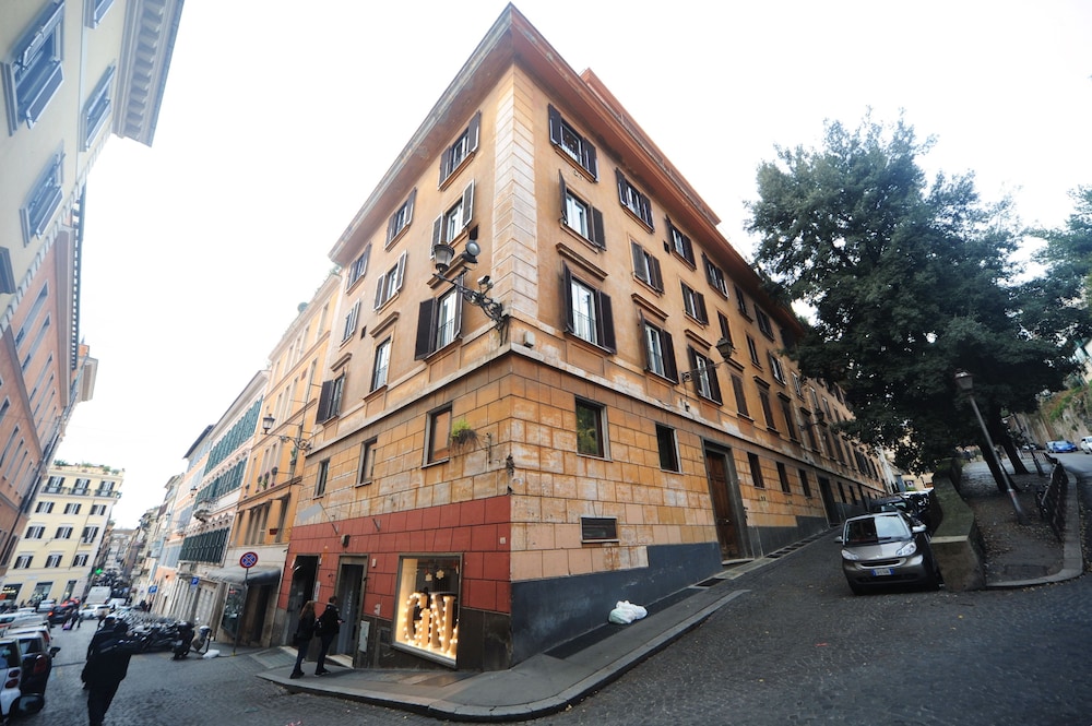My Suites Piazza Di Spagna 1/43