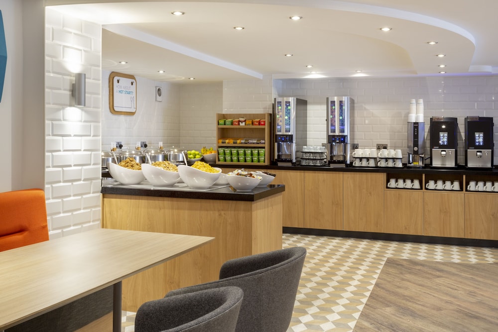 Holiday Inn Express Edinburgh City Centre 35/62