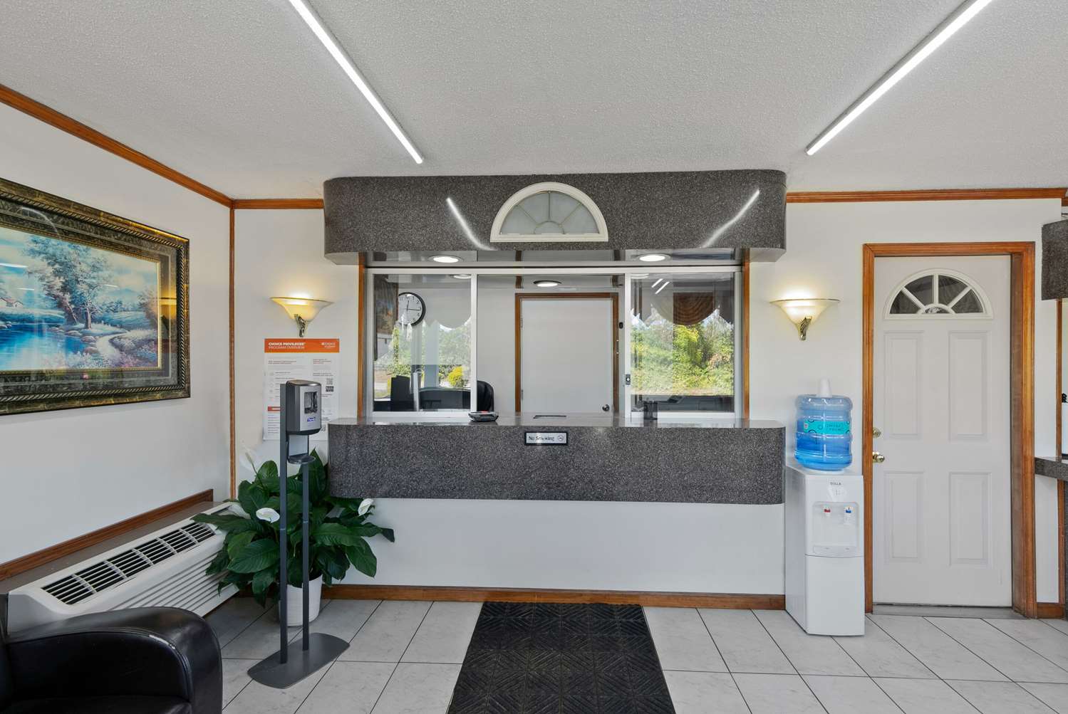 Econo Lodge Clemson - University Area 4/13