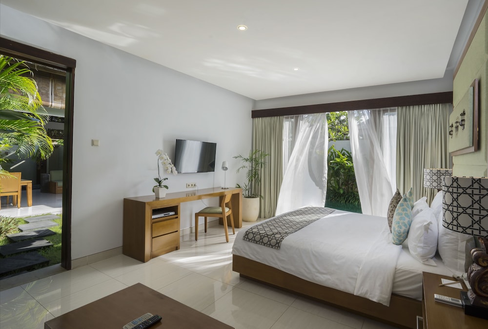 PRADHA VILLAS SEMINYAK 27/63